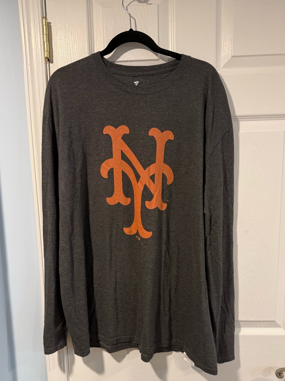 Met’s Dark Gray Long-Sleeve Shirt with Orange Logo